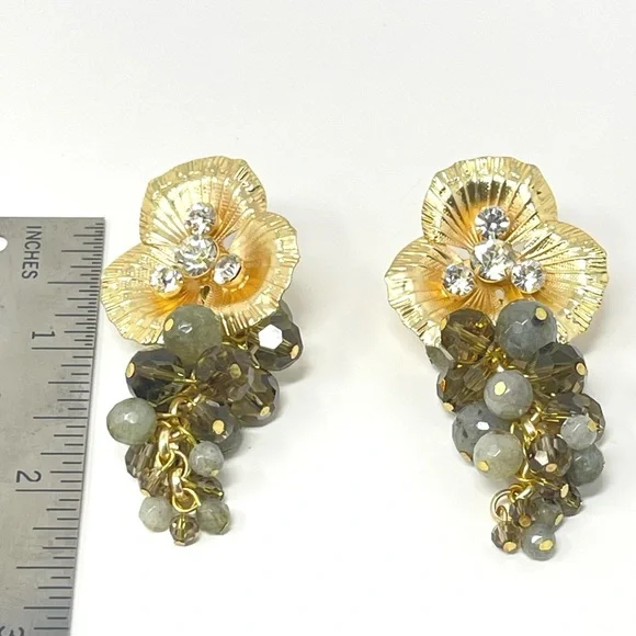 New Anthropologie Winter Romance Flower Earrings Gold - Picture 3 of 4